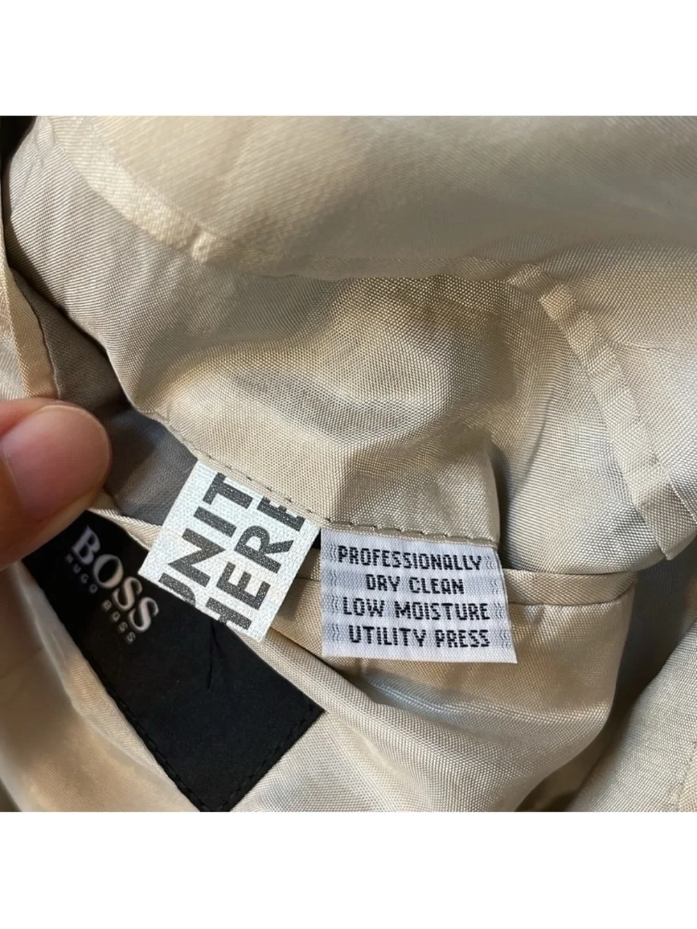 HUGO BOSS Wool Linen Herringbone Blazer.  Men’s 42L.